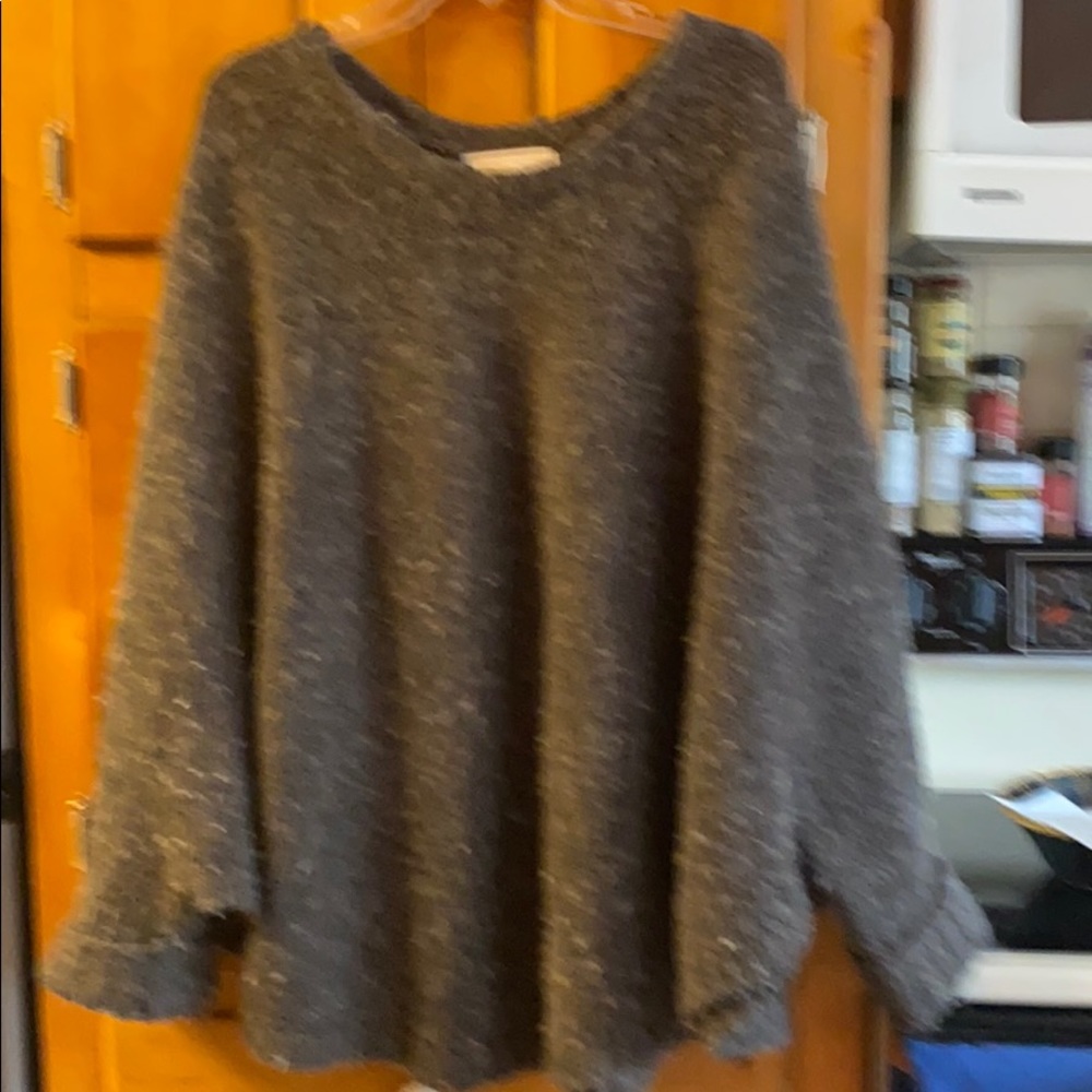 Poncho grey color